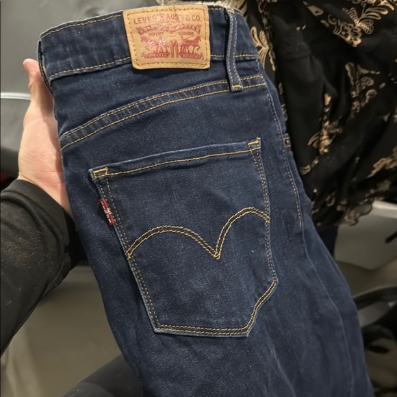 Levi's 721 High Rise Skinny Jeans dark wash size 27! - Picture 4 of 8